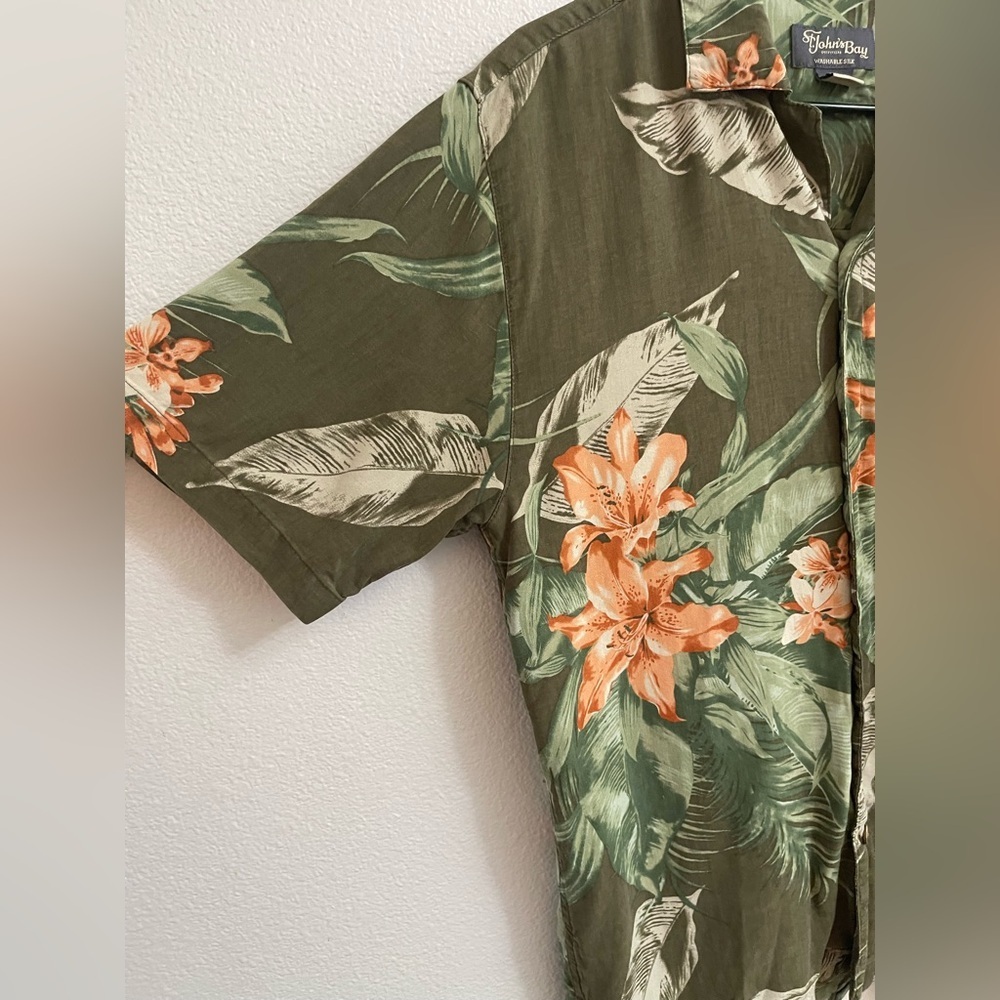 Vintage St. John’s Bay 100% Silk Hawaiian Shirt Men’s Size M - Picture 3 of 6